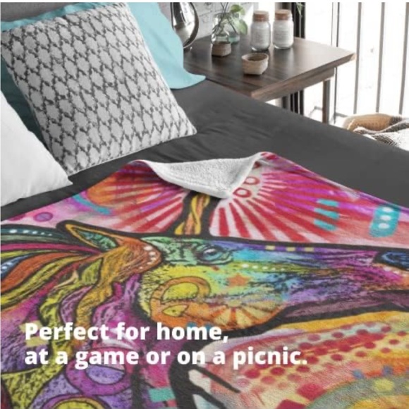 Colorful Unicorn Fleece Blanket Bed 50" x 60" lightweight Throw Super Soft - Picture 3 of 9